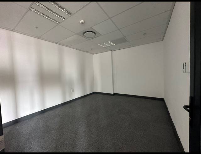488M² OFFICE TO LET IN CENTURION CENTRAL